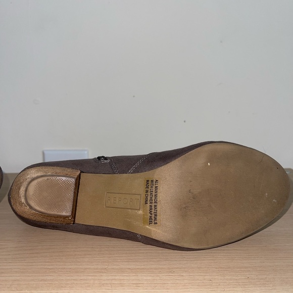 Report | Stacked Heel Ankle Booties - Size 9 - Picture 8 of 11